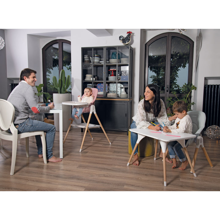 Foppapedretti Bonito Highchair – Adjustable & Foldable Booster Chair With Reclining Seat, Pink.